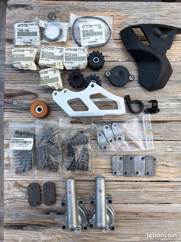Lot de pièces détachées kxf 450 (image 1)