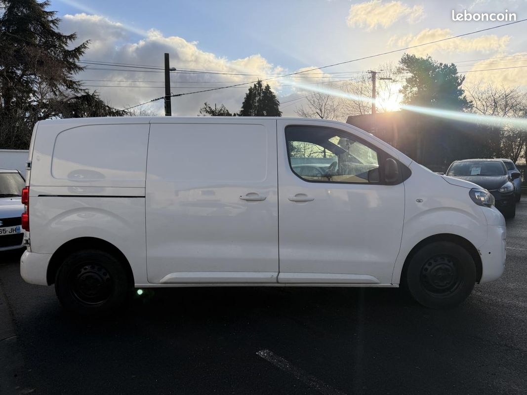 PEUGEOT EXPERT Long 2.0 BlueHDi 120ch Premium - Attelage - CarPlay (image 12)