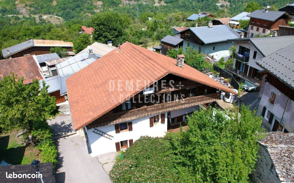 Maison 15 pièces 269 m² · à La Plagne Tarentaise · 269 m² · 990 000 €