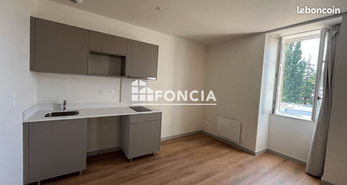 Appartement 1 pièce 31 m² · à Guingamp · 31 m² · 450 €/mois