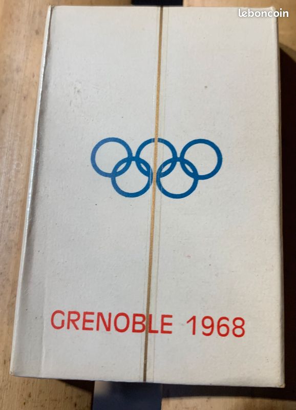 VINTAGE &ÉCUSSON JEUX Olympiques Grenoble 1968" EUR 12,00 - FR