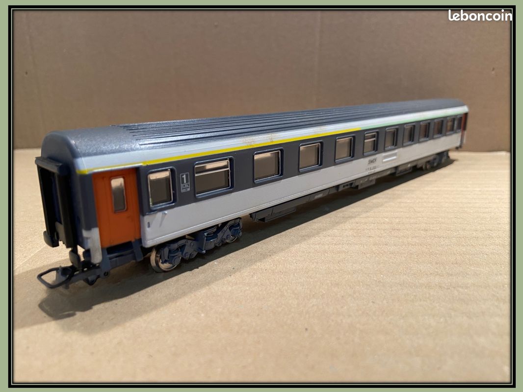 Voiture Voyageurs à Bogies Corail, 1ère Classe, Type A10tu Decoration Midi Pyrenees