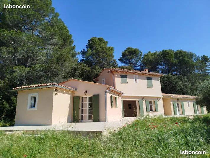 Maison 7 pièces 200 m² · à Salernes · 200 m² · 1 050 000 €
