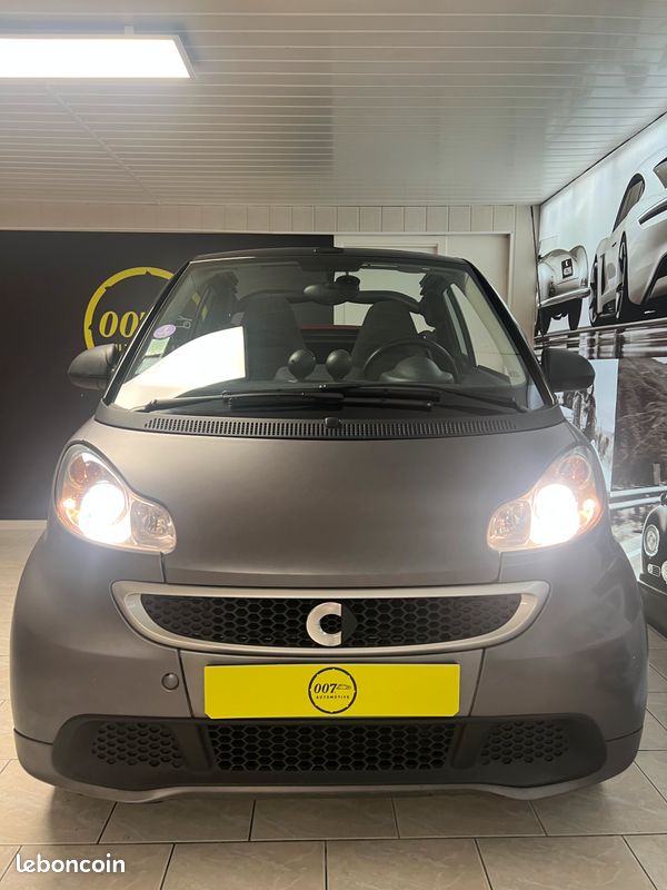SMART Fortwo II (2) Cabrio Passion MHD 71 Softtouch - Apple CarPlay & Android auto - Feux automatiques - Pneus avant neufs - Révisée pour la vente (image 7)