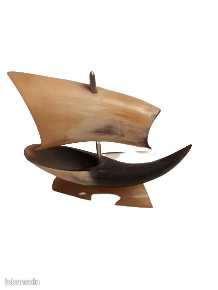 Voilier en corne 14cm (encodebotte) (image 1)