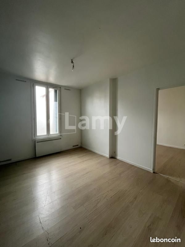 Appartement 3 pièces 43 m² · à Villeneuve-le-Roi · 43 m² · 755 €/mois