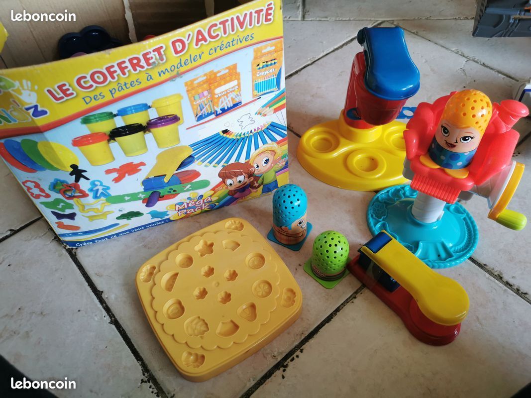 Lot d accessoire pate a modeler coiffeur glace de playdoo (image 1)
