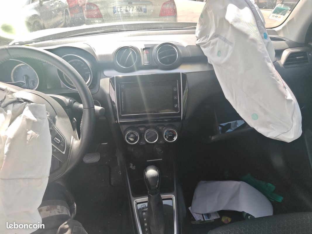 Suzuki swift 1.2i 16v hybrid (image 7)