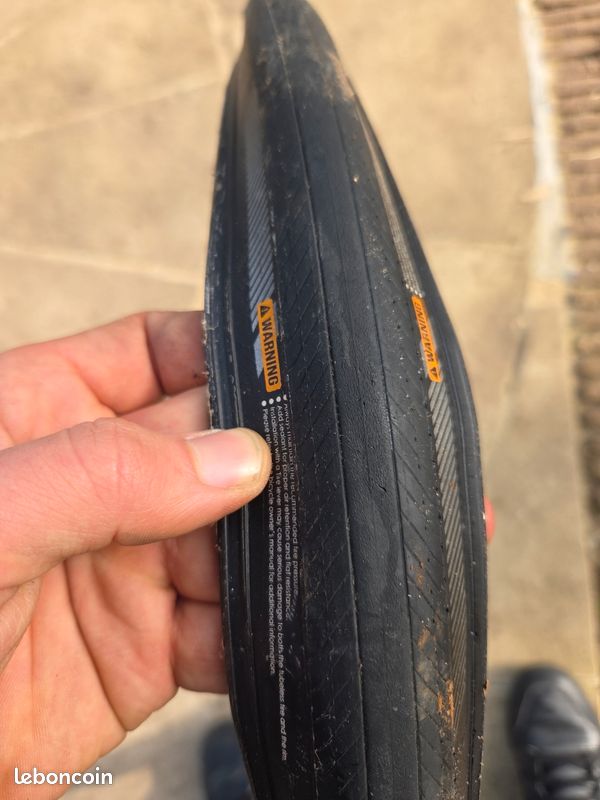 Giant Gavia Pneu Velo Tubeless 700x25 PNEU TUBELESS GIANT GAVIA AC