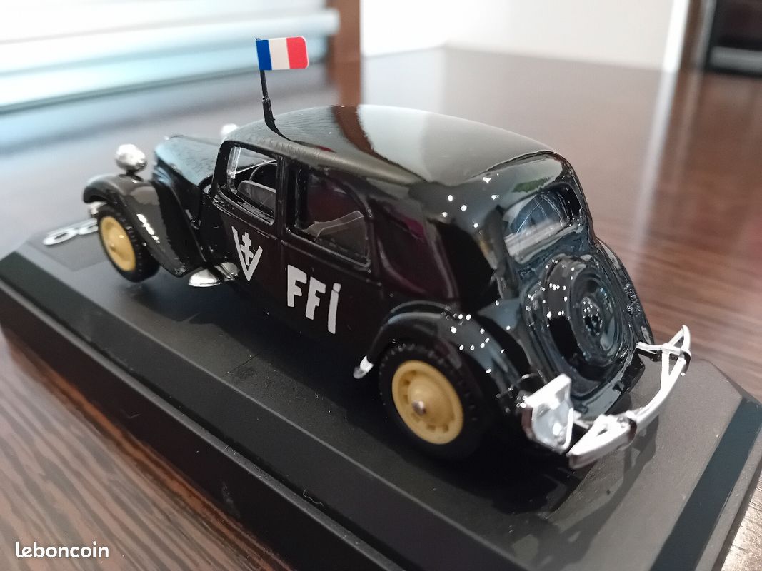 Véhicule militaire solido Citroën traction (image 4)