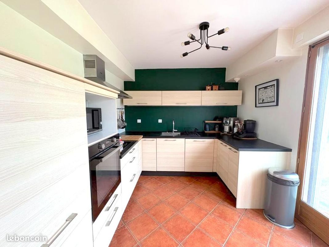 Maison 5 pièces 100 m² · à Fenouillet · 100 m² · 285 000 €
