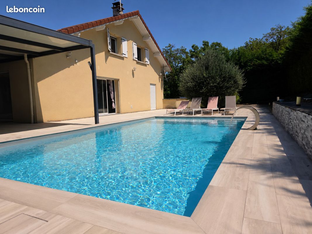 Maison 6 pièces 150 m² · à Saint-Pierre-de-Bressieux · 150 m² · 460 000 €