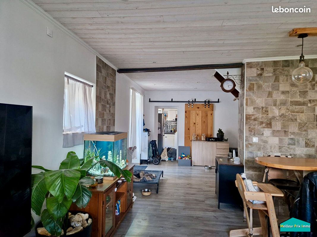 Maison 4 pièces 885 m² · à Saint-Colomban · 885 m² · 199 000 €
