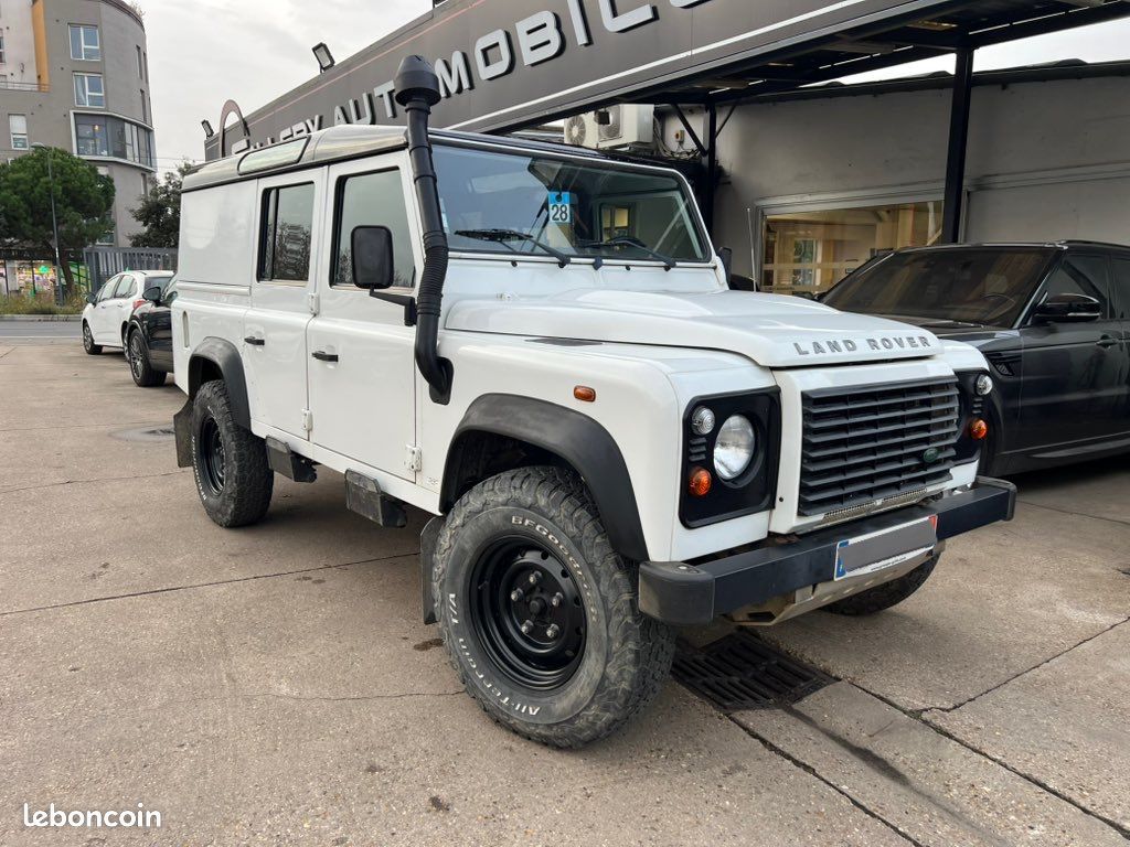 Land Rover Defender 110 Cabin Crew E TD4 2.4L (image 3)