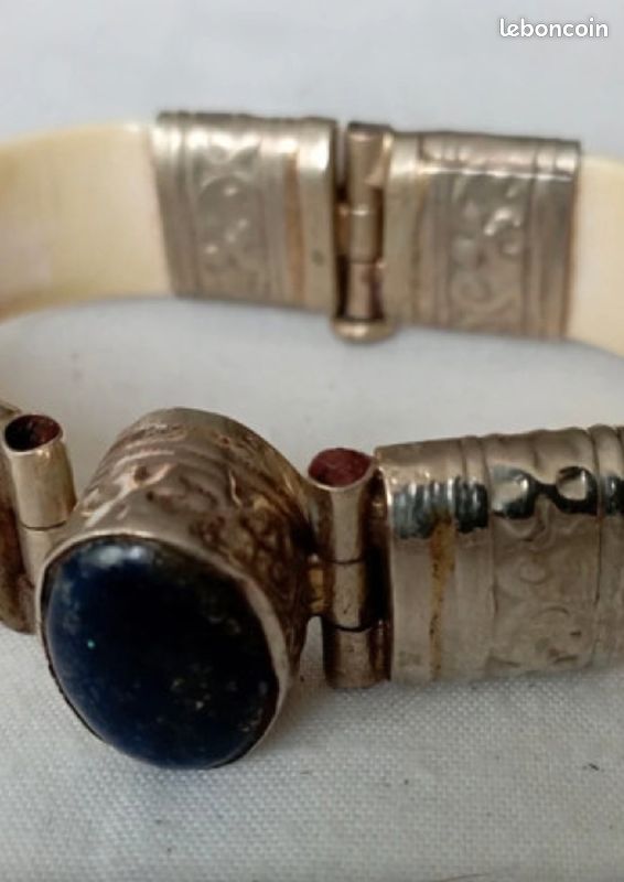 Très ancien bracelet en os et argent (image 2)