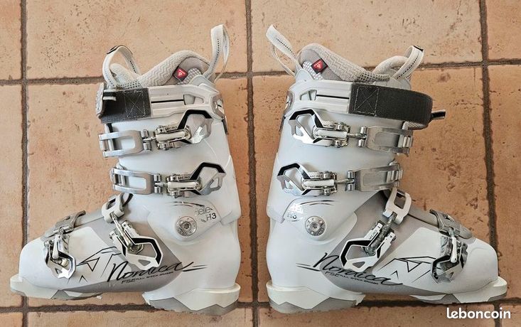 Chaussures De Ski Nordica H3 – Femme, Blanche, Flex Rigide – Taille 23.5 – Bon état