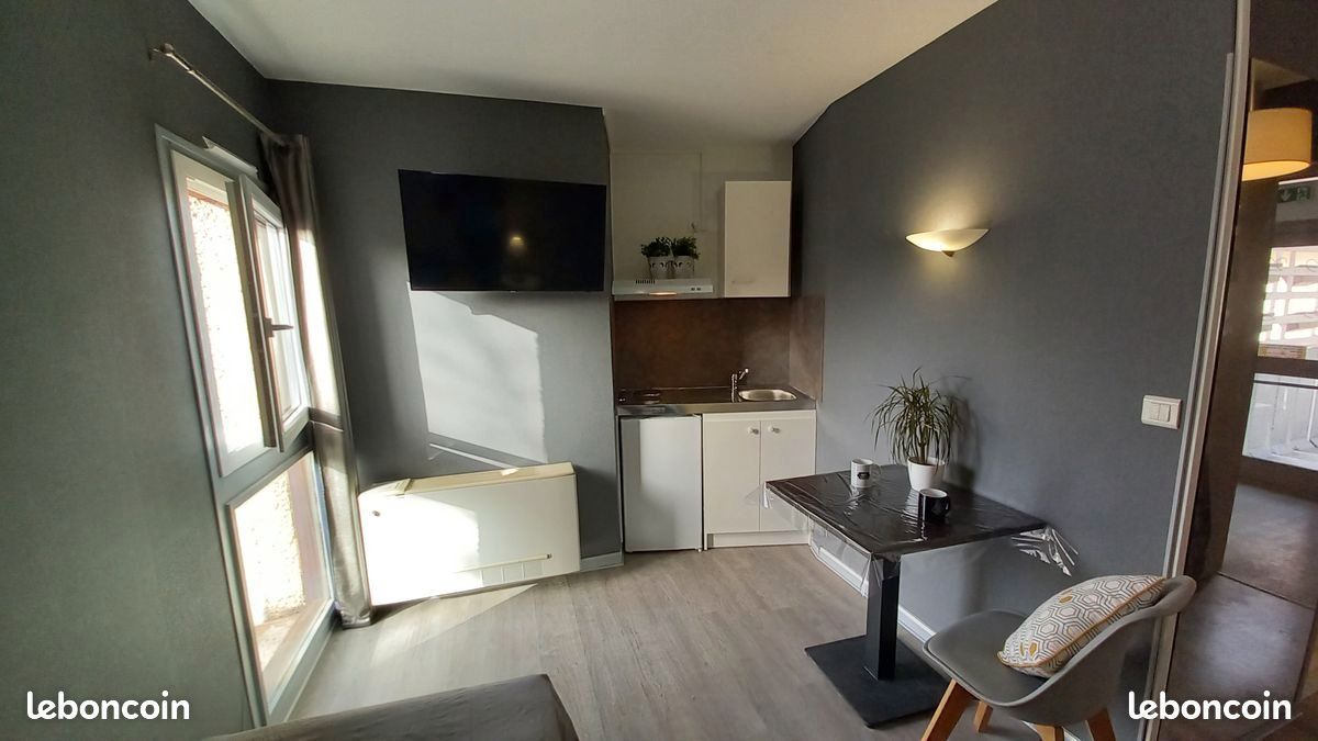 Appartement 1 pièce 17 m² · à Sainte-Savine · 17 m² · 390 €