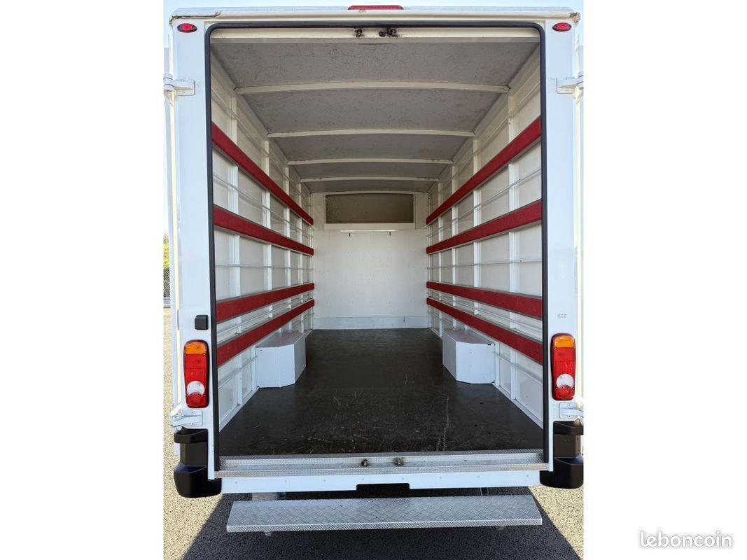 PEUGEOT BOXER 3.0HDI180 planché cabine Procar Lux 22m3 - Moteur Iveco distribution par chaîne (image 10)