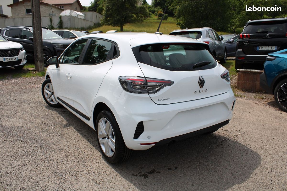 Renault CLIO VI EVOLUTION DIESEL BLUEDCI 100 CV BOITE 6V CAMÉRA USB GPS LINK MÉDIA FULL LEDS ABS (image 3)