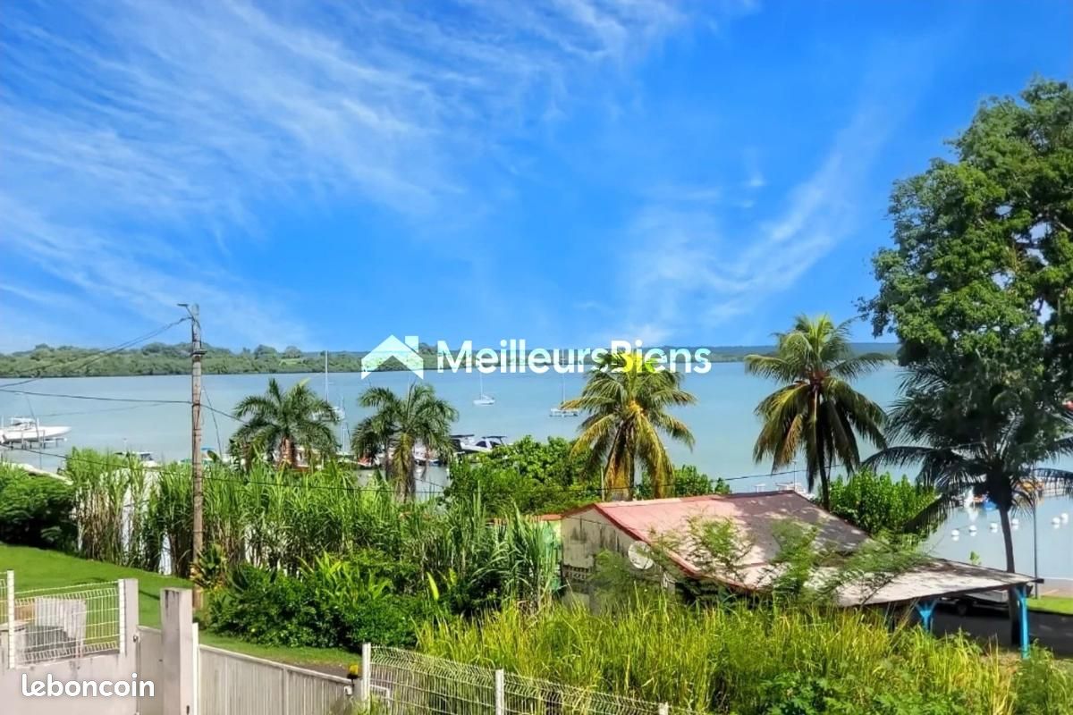 Appartement 4 pièces 100 m² · à Baie-Mahault · 100 m² · 245 000 €