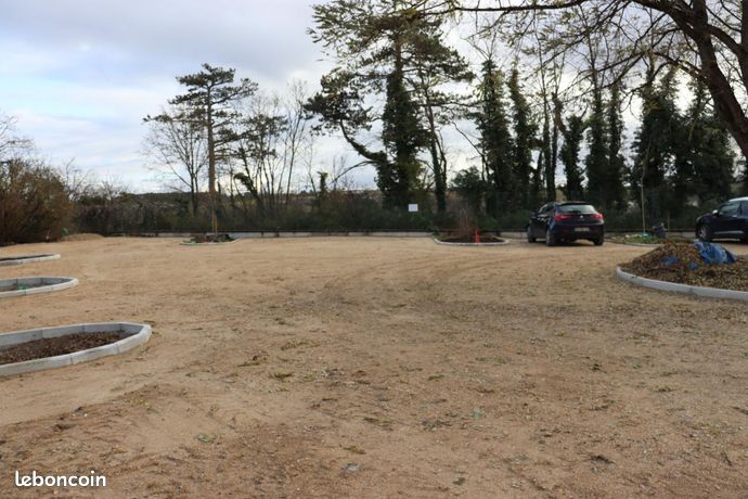 Parking 18 m² Auxerre