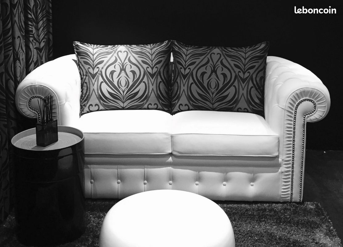 Canapé en cuir blanc Chesterfield (image 1)