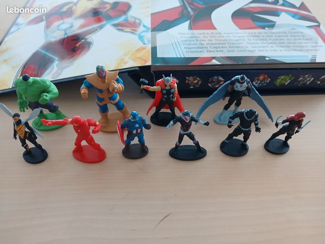 Livre et figurines Marvel (image 3)