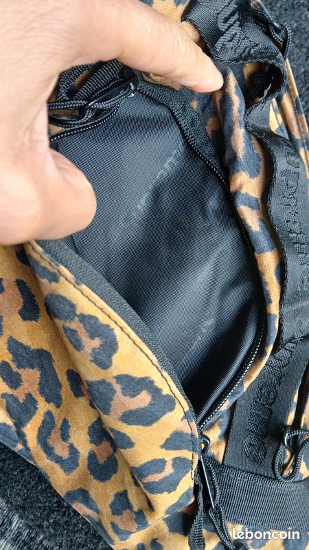 Sac sling bag Supreme (image 4)