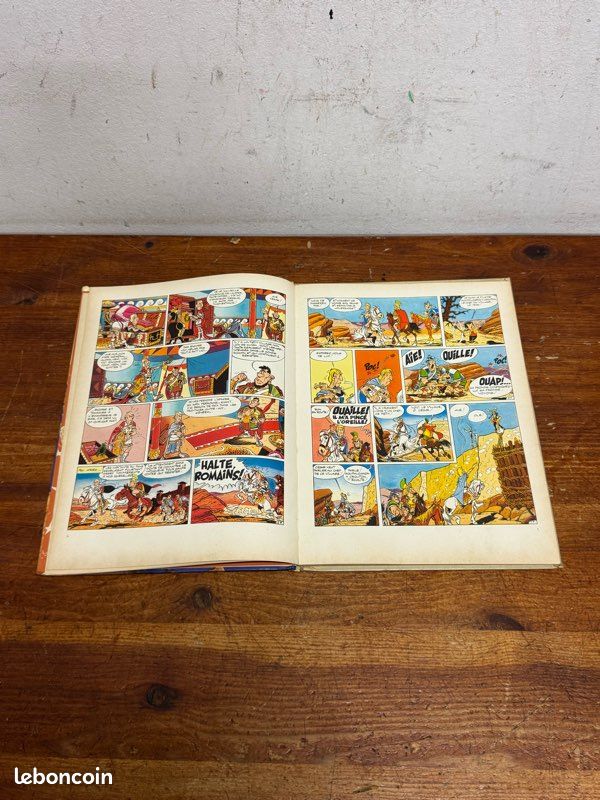 UDERZO / ASTERIX RARE BOITE CARTON ASTERIX COMPLET / PUB PANZANI 1988