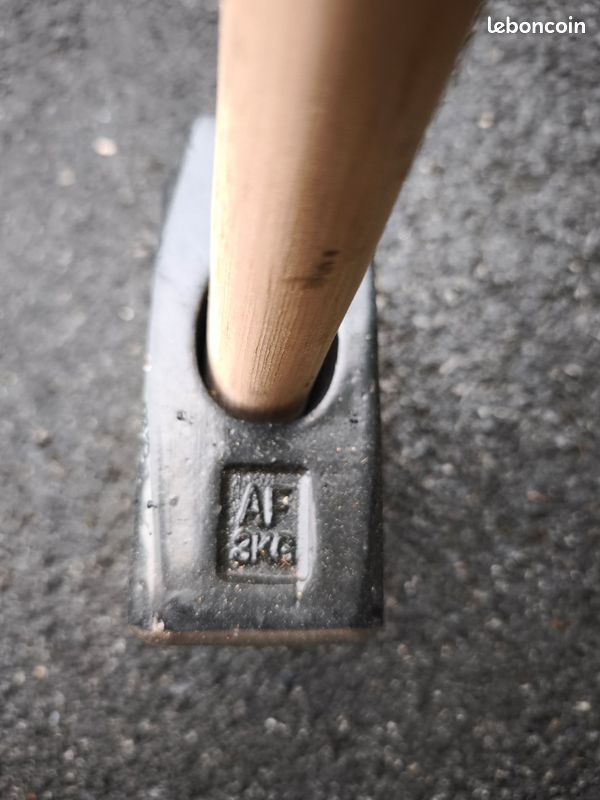 Masse 3 kgs avec manche en bois (image 3)