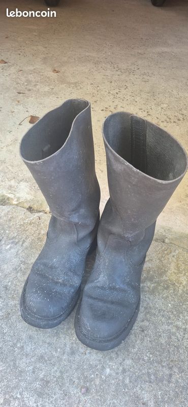 Bottes cuir moto 42 à saisir (image 1)