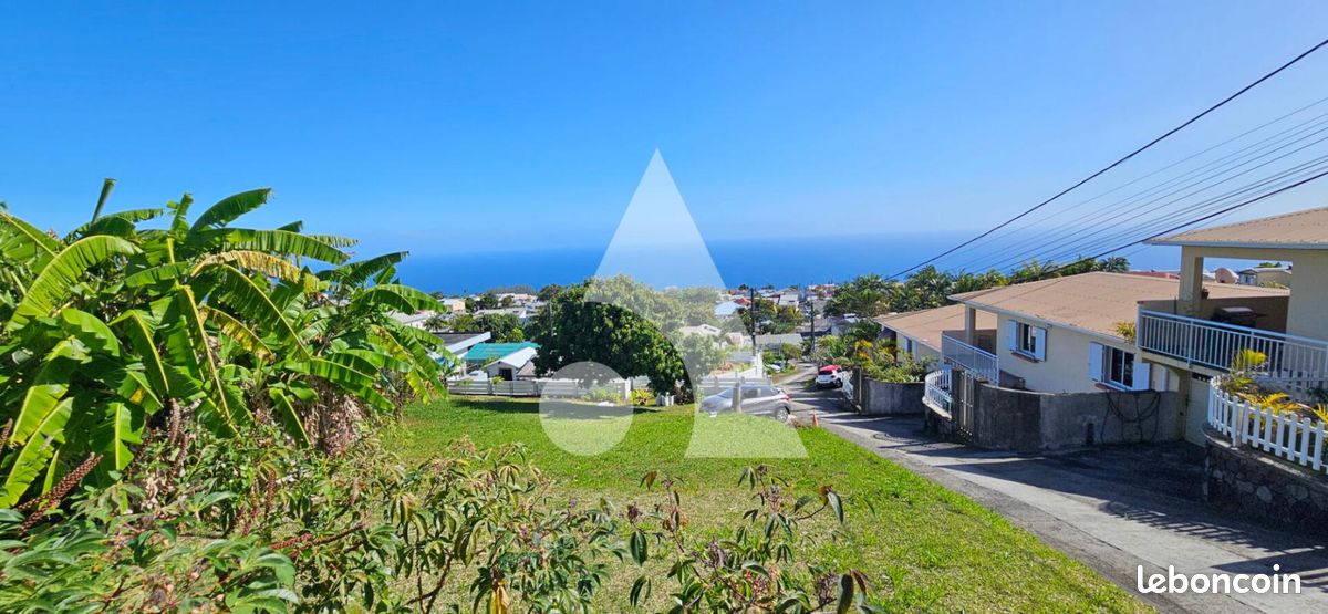 Terrain Petite Ile · à Petite-Île · 140 000 €