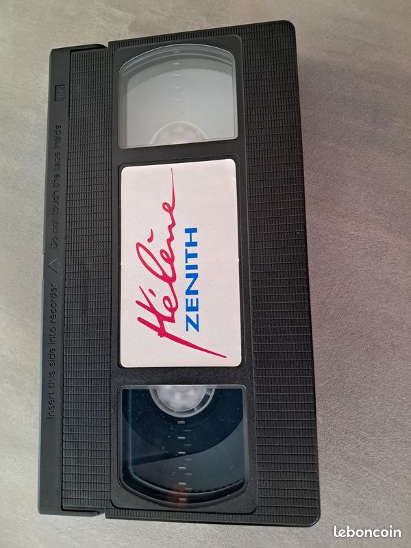 Cassette VHS Hélène Zénith concert intégral année 1990 (image 7)