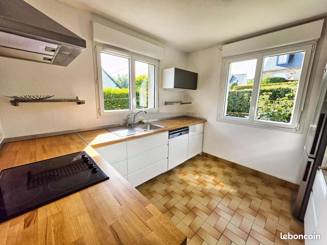 Maison 5 pièces 132 m² · à Plougonvelin · 132 m² · 990 €/mois