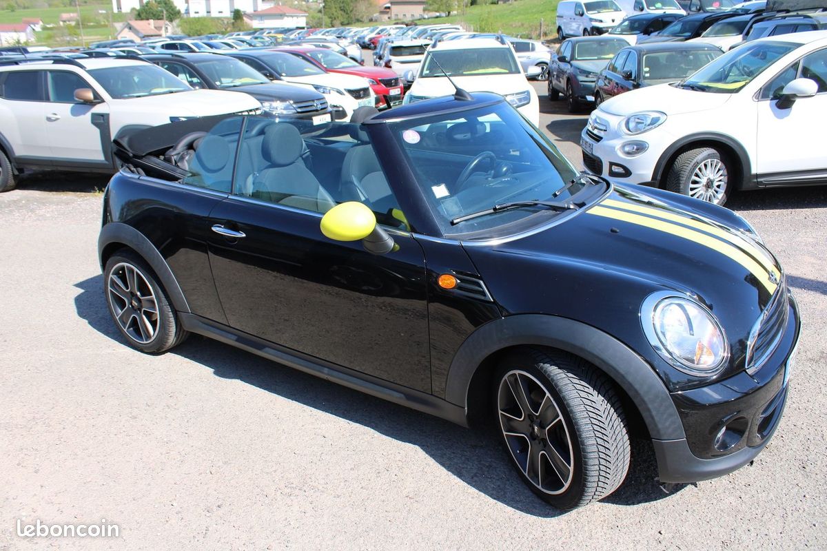 Mini CABRIO ONE CABRIOLET 1L6 ESSENCE 98 CV GPS TACTILE CLIM AUDIO JA 17 RADAR CAPOTE ELECT (image 15)
