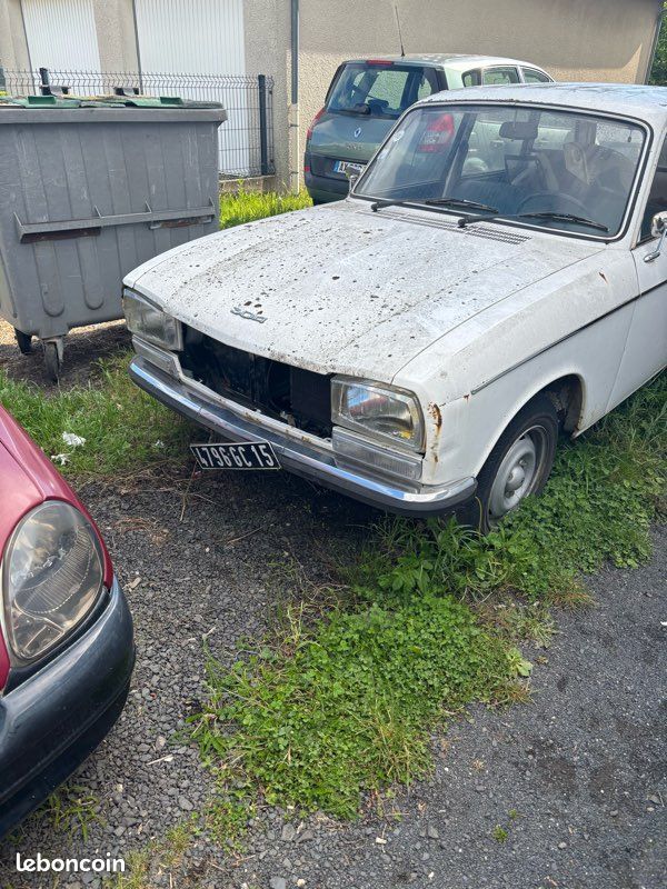 À vendre 304 Peugeot (image 1)