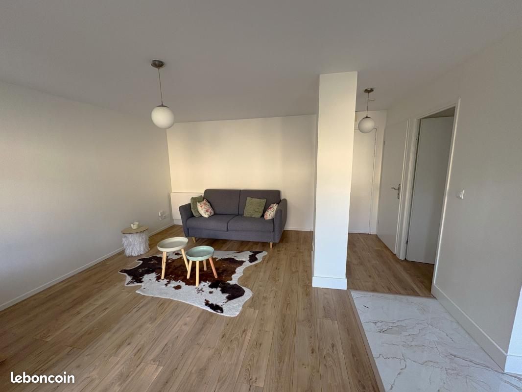 Appartement a louer  - 2 pièce(s) - 46 m2 - Surfyn