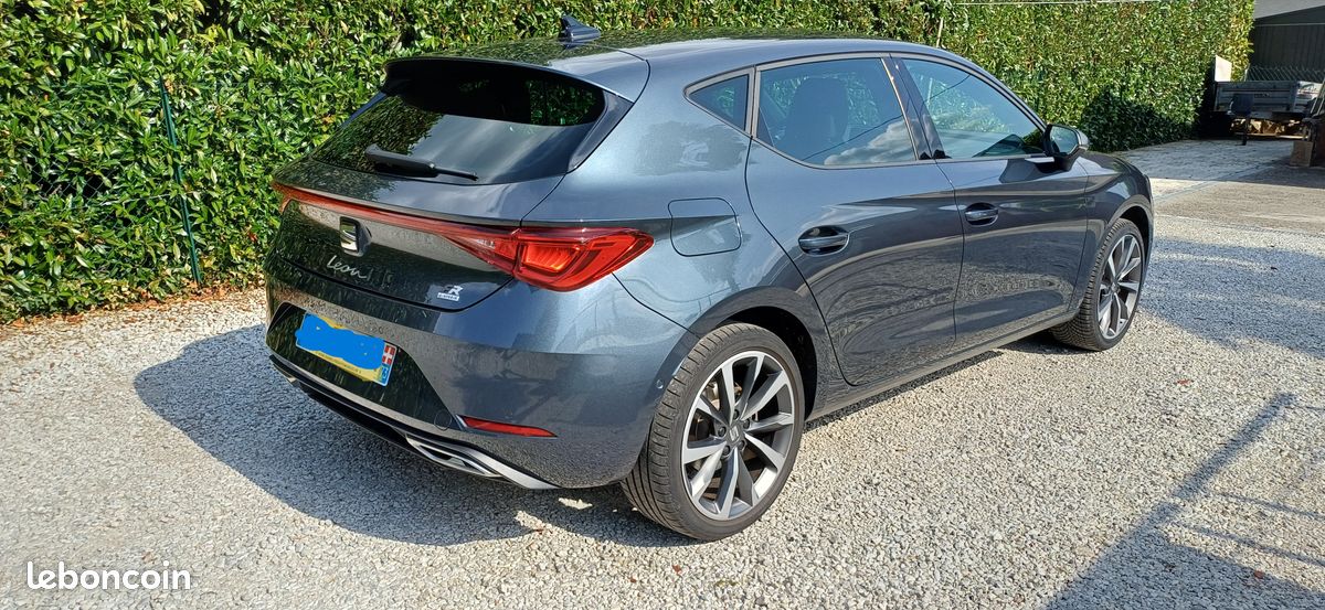 SEAT Leon 1.4 e-Hybrid 204 DSG6 FR 2024 (image 2)