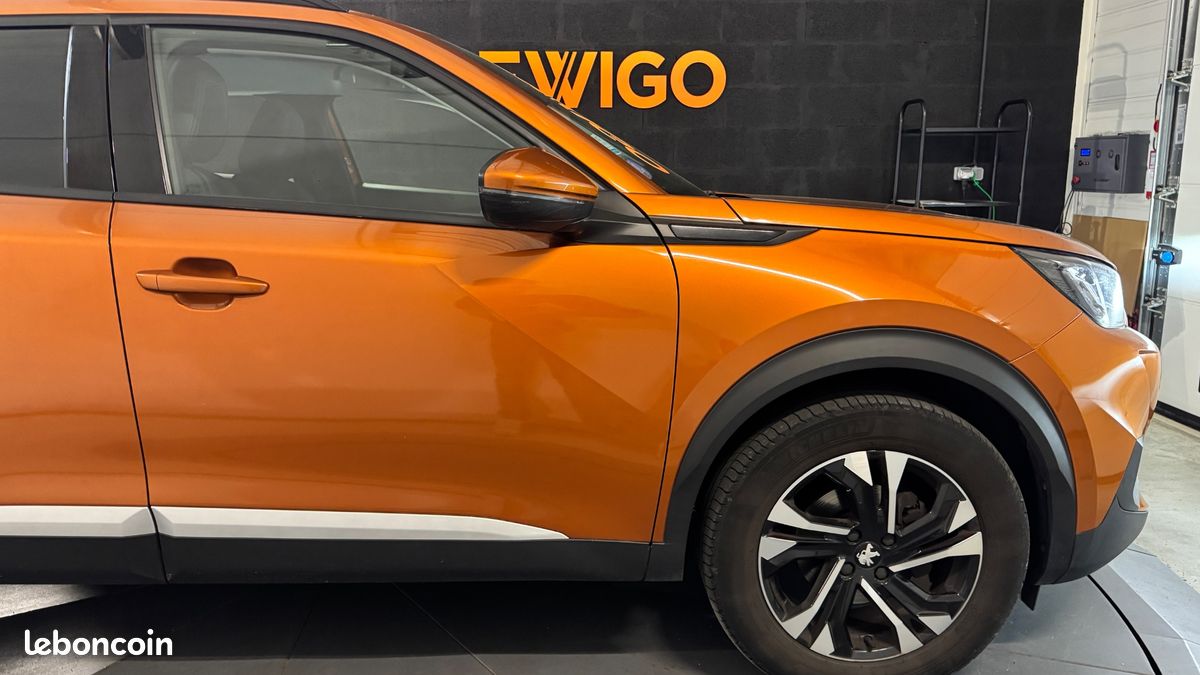 PEUGEOT 2008 GENERATION-I 1.2 PURETECH 130ch ALLURE START-STOP - ATTELAGE - CARPLAY (image 27)