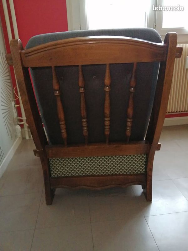 Fauteuil en bois massif tres bon etat (image 4)