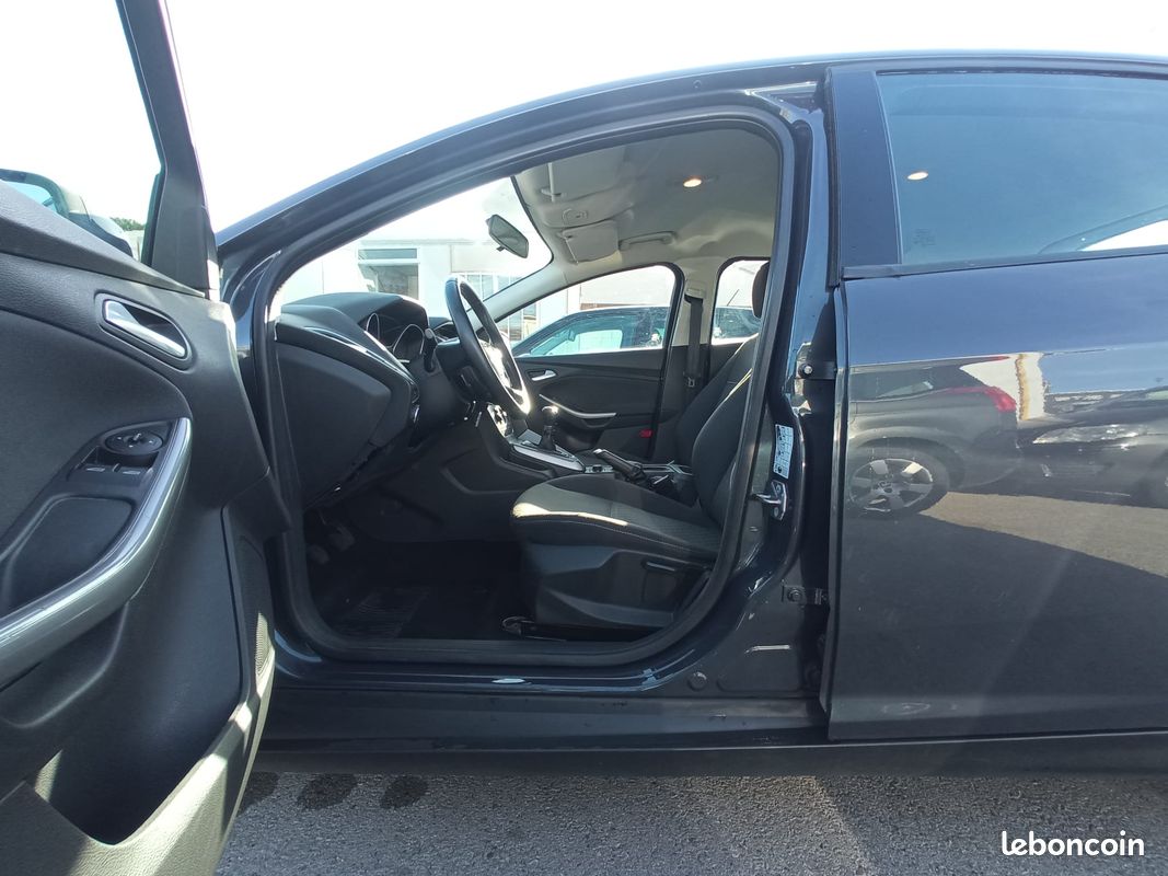 FORD Focus 3 / 1.0 SCTi 12V EcoBoost 100 cv *Finition édition /2éme Main / Suivi d’entretien complet/ GARANTIE 12 MOIS OFFERTE (image 4)