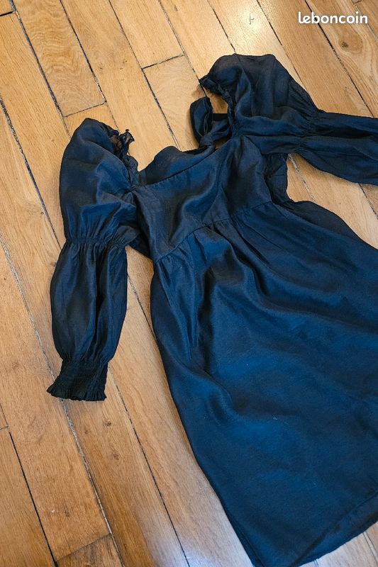 Jolie robe noire 44 (image 1)