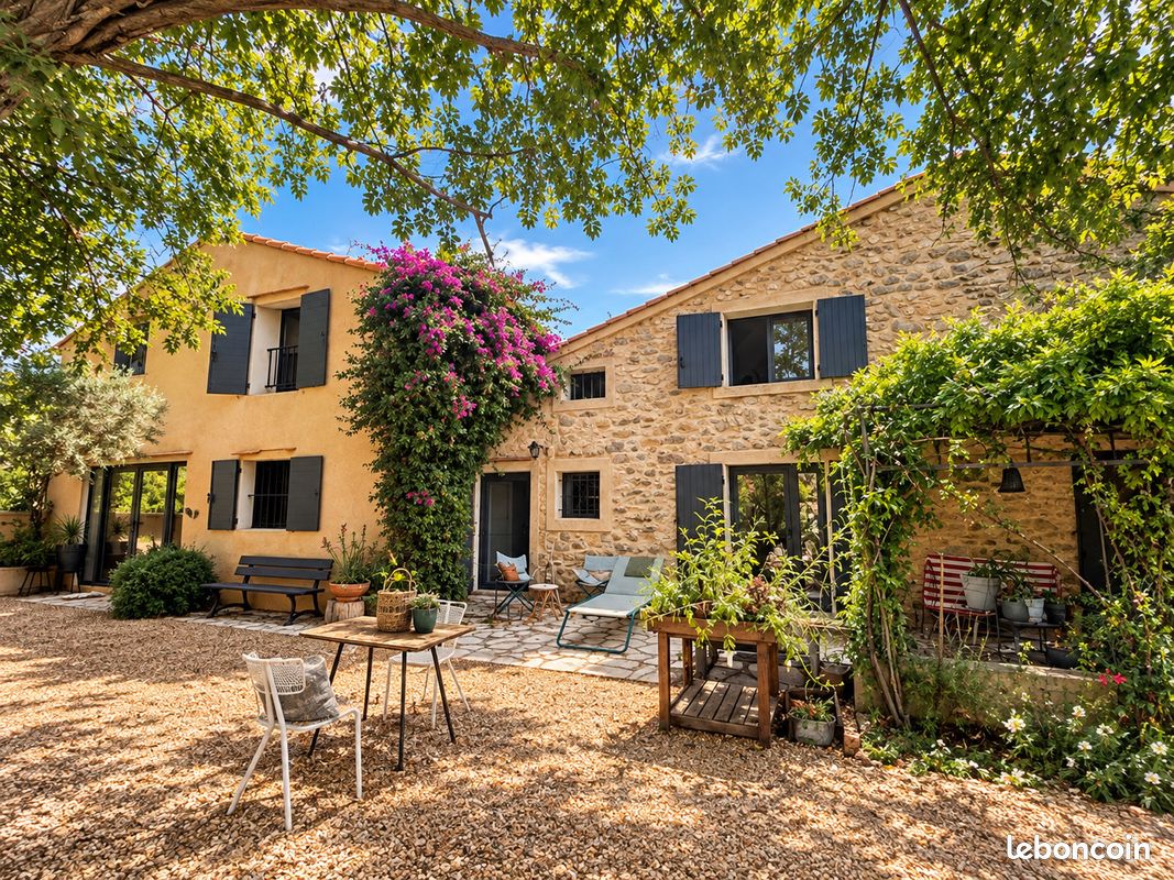 Maison 6 pièces 186 m² · à Le Castellet · 186 m² · 990 000 €