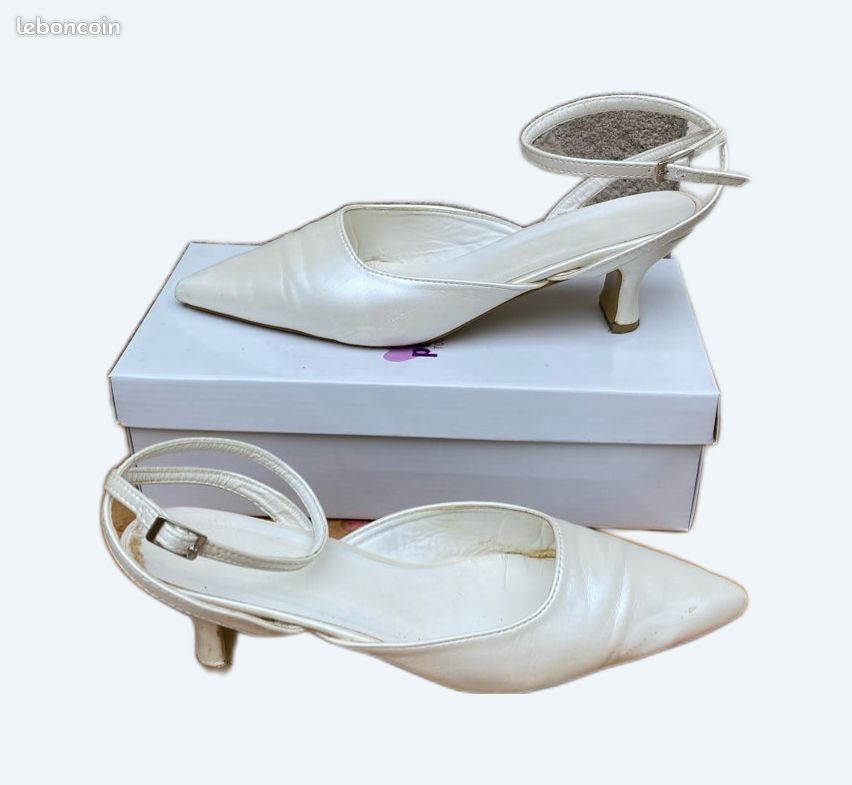 Chaussures a petits talons, mariage cérémonie, écru nacré, point