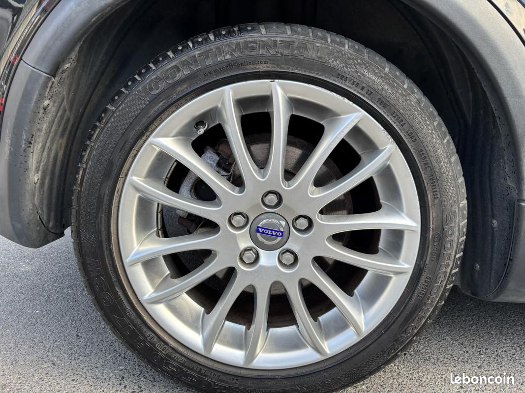 VOLVO C30 1.6D 110 ch Momentum (image 24)