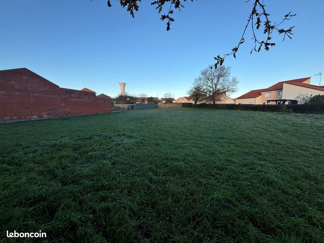 Terrain à bâtir de 384 m² à MARTIGNE-BRIAND (49) · à Terranjou · 38 400 €