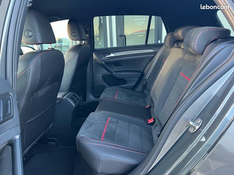 Volkswagen Golf VII GTI Performance 245Cv Phase II DSG7 - CarPlay - ACC - Alcantara - Jantes 18 - Sièges Chauffants - 05/2019 (image 3)