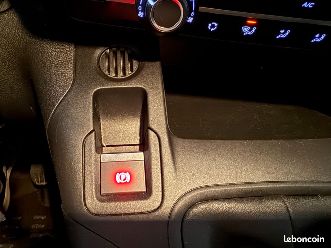 CITROEN BERLINGO Taille XL BlueHDi 130 SS BVM6 Feel (image 23)