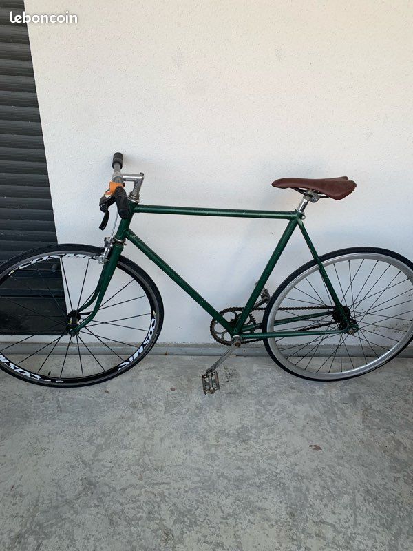 Vélo single speed / fixie sur cadre acier (image 1)