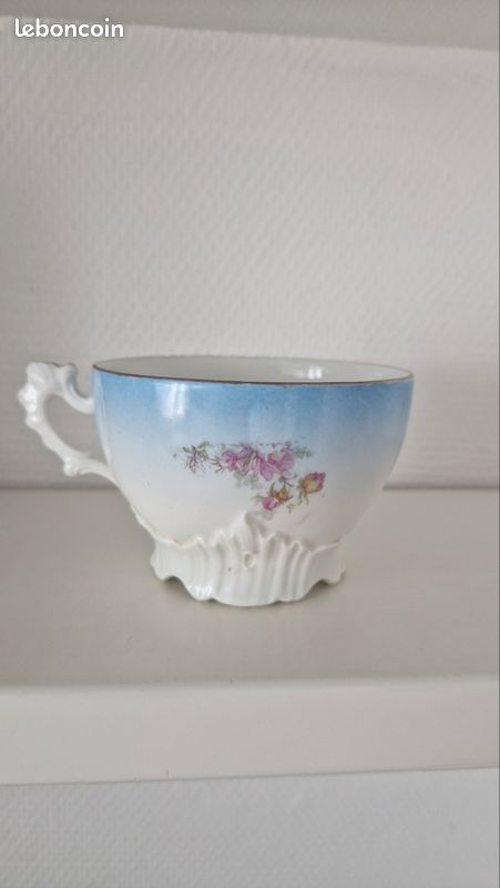 Tasse ancienne en porcelaine de Limoges (image 9)
